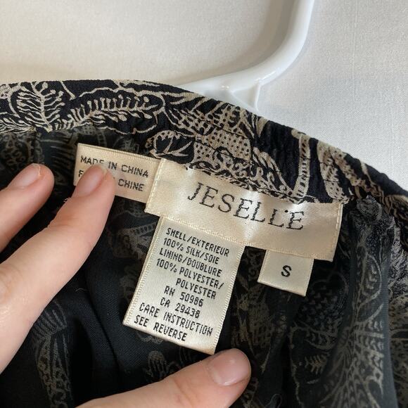 Jeselle Women's Silk Floral Wide Leg Pants Size S Flowy Euro Summer Old Money - Picture 3 of 9